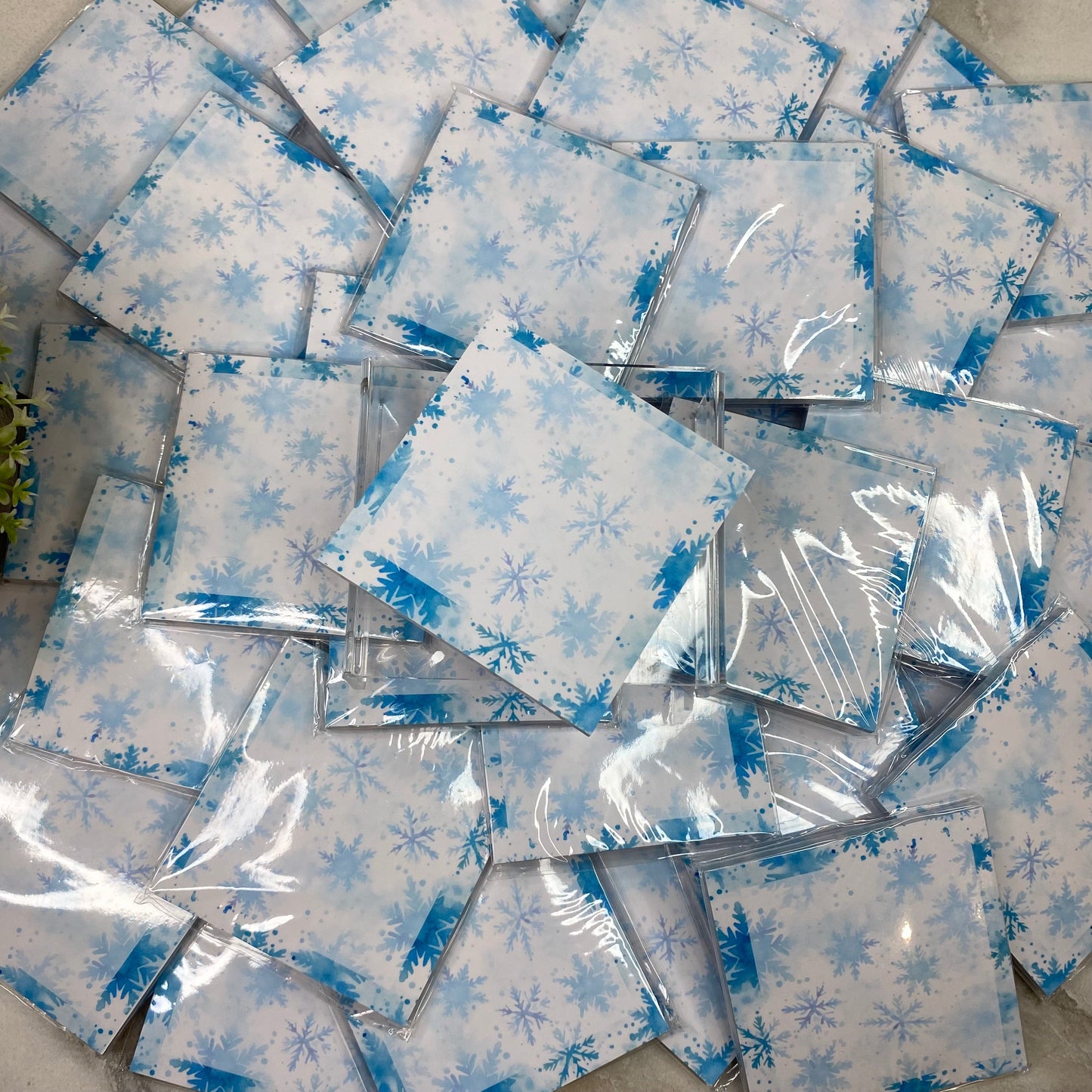 The Sticky Note Collection - Christmas Light Blue Snowflakes